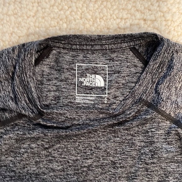 Long Sleeve Gray/White/Black North Face Long Sleeve - Picture 2 of 2